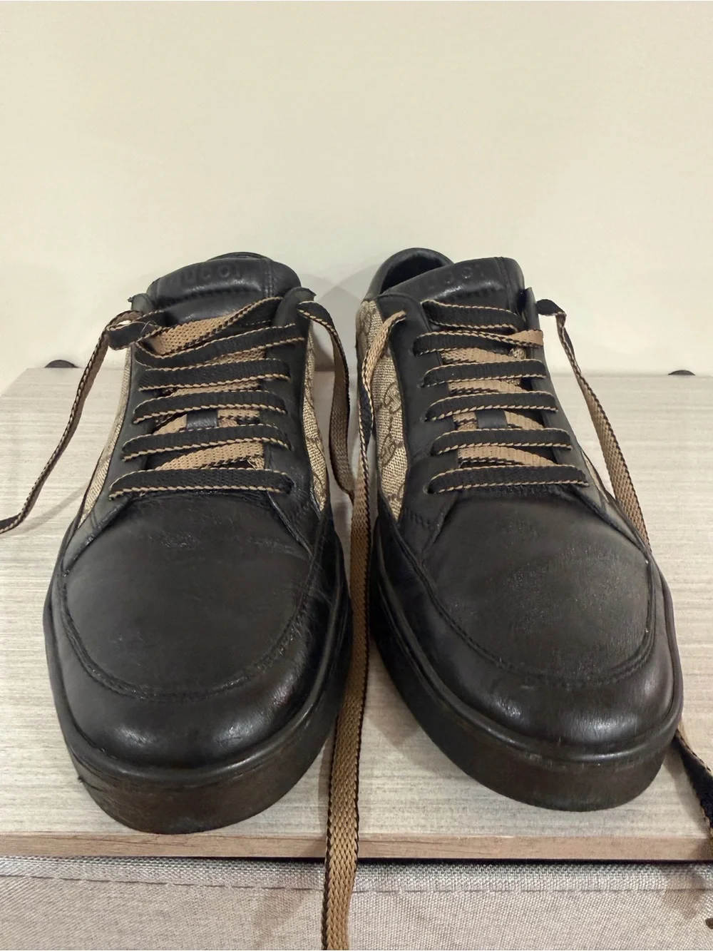 Gucci GG Supreme Black Tan Low Top Sneakers Monogram Trainers Size 9